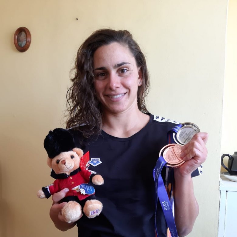 Ghiretti con le medaglie conquistate ai Mondiali Paraswimming
